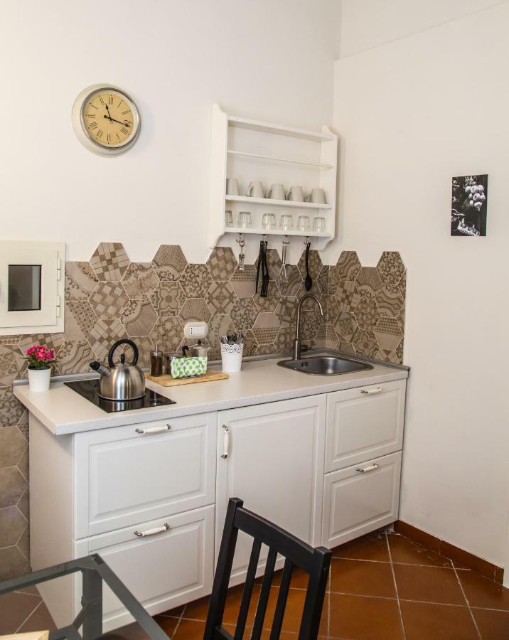Domus Donnaregina Apartments Napoli Exterior foto
